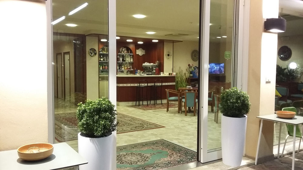 Hotel Condor Milano Marittima Dış mekan fotoğraf