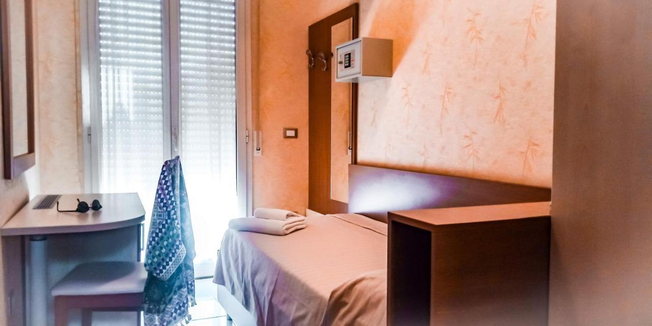 Hotel Condor Milano Marittima Dış mekan fotoğraf