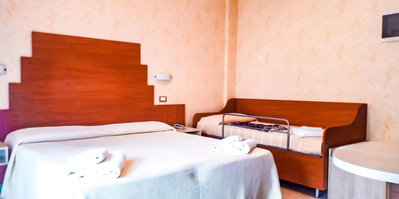 Hotel Condor Milano Marittima Dış mekan fotoğraf